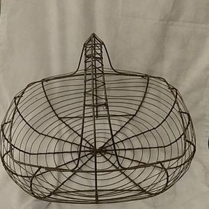 Vintage Country French Wire Eggs Basket.